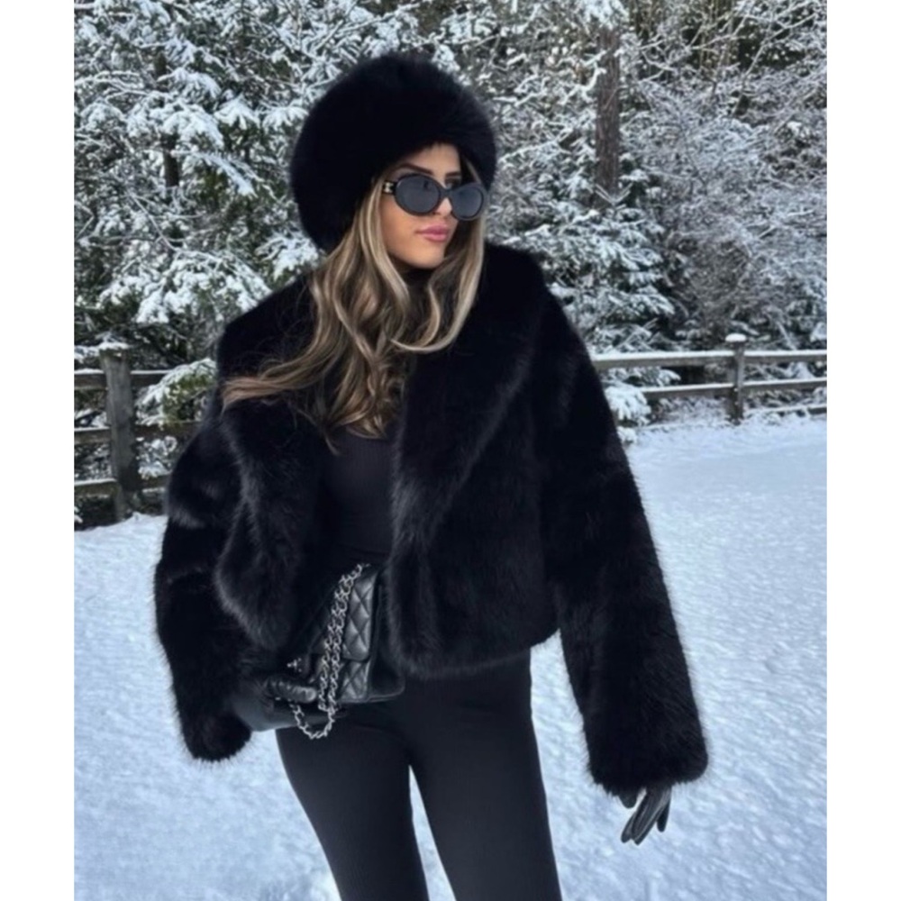 New! Shyanne faux fur black jacket